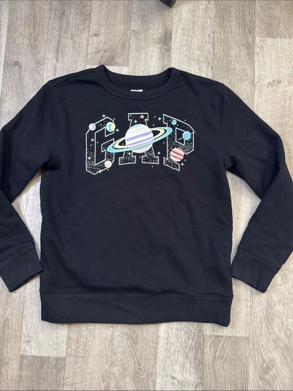 Kids GAP Black Crewneck Sweatshirt with Pastel Planet Graphic. Size XL